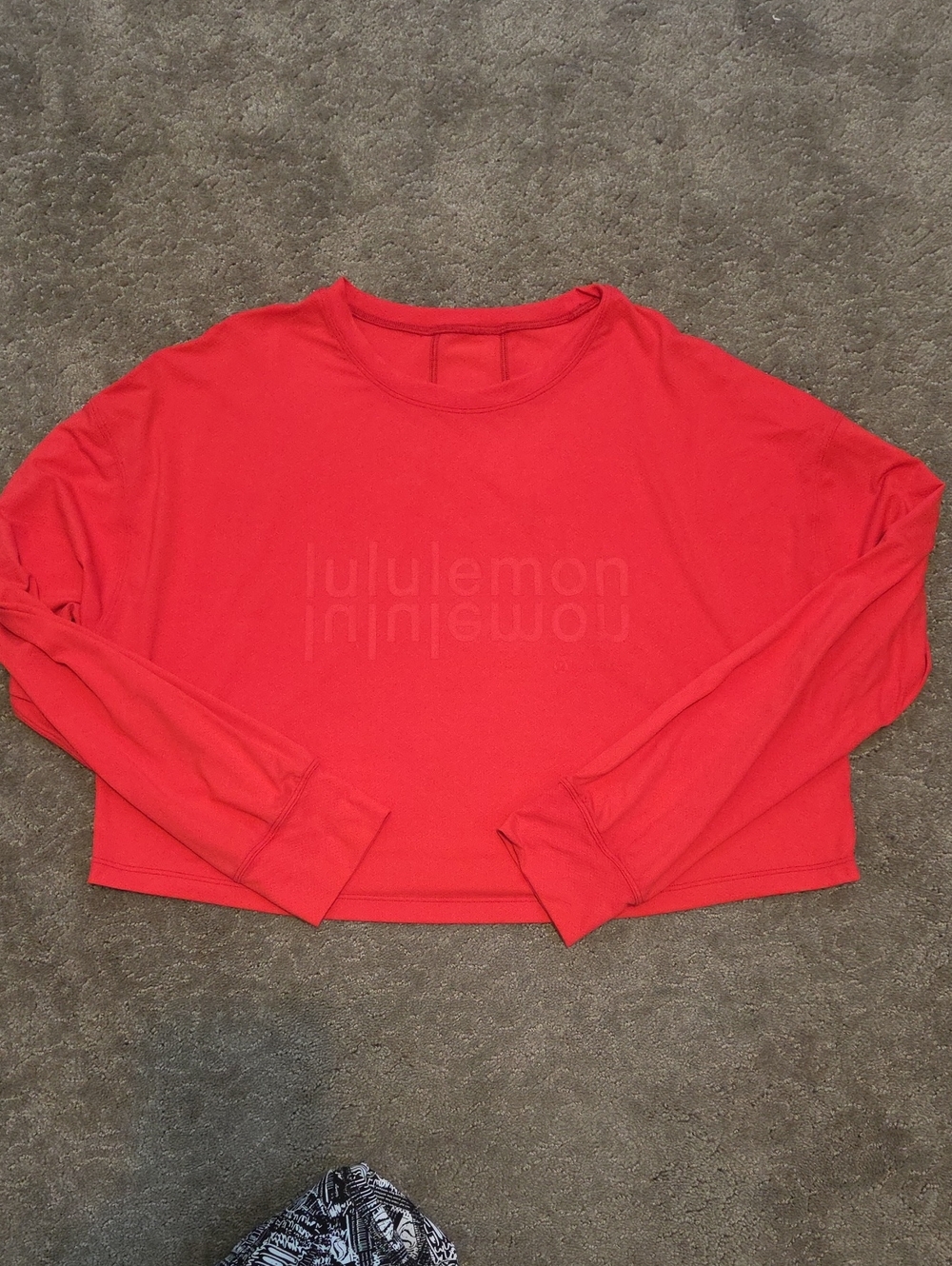 lululemon athletica Red Long Sleeve Crop Size m/l